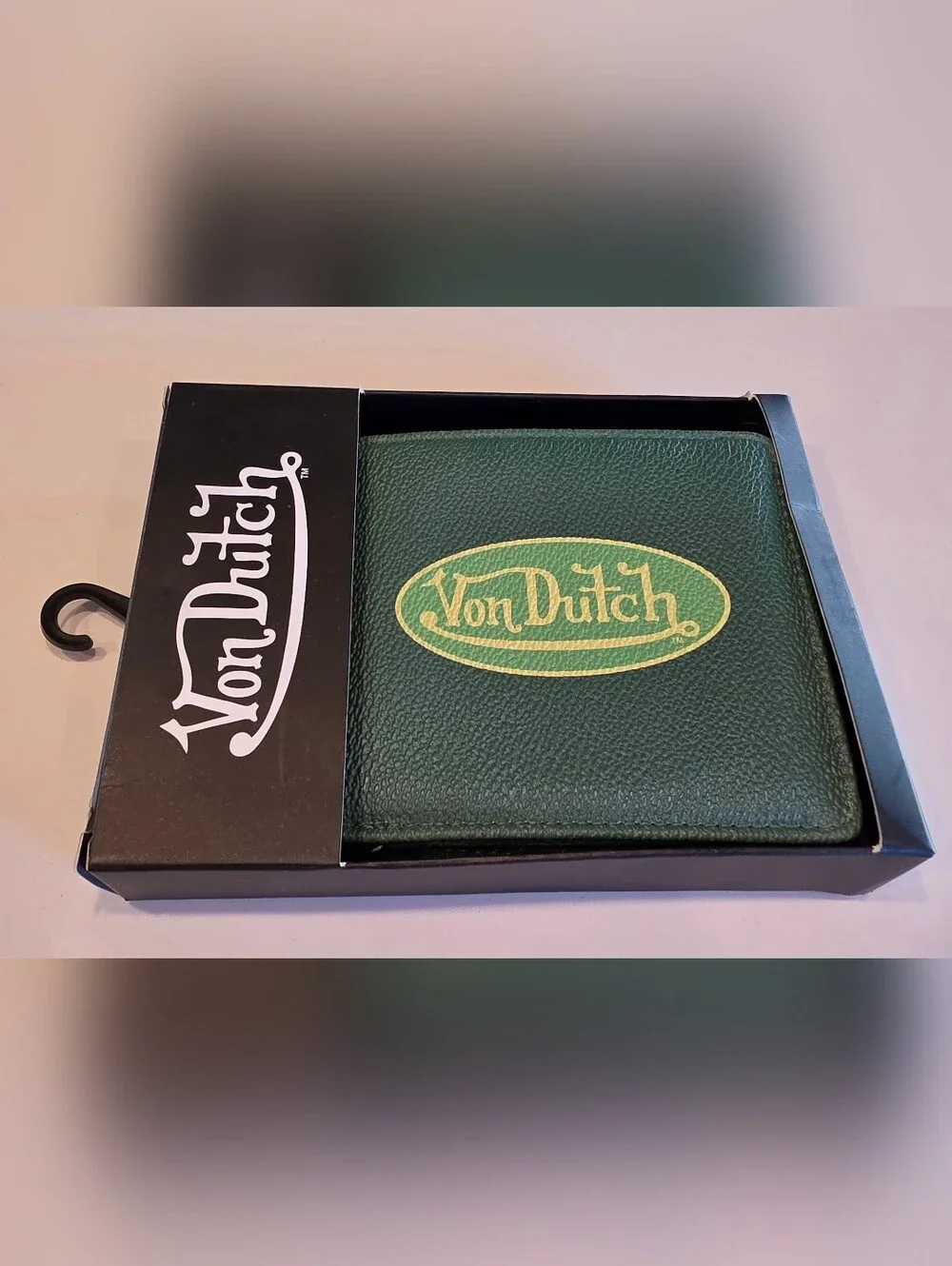 🆕️ `Brand NEW Von Dutch Green Wallet with Yellow Logo